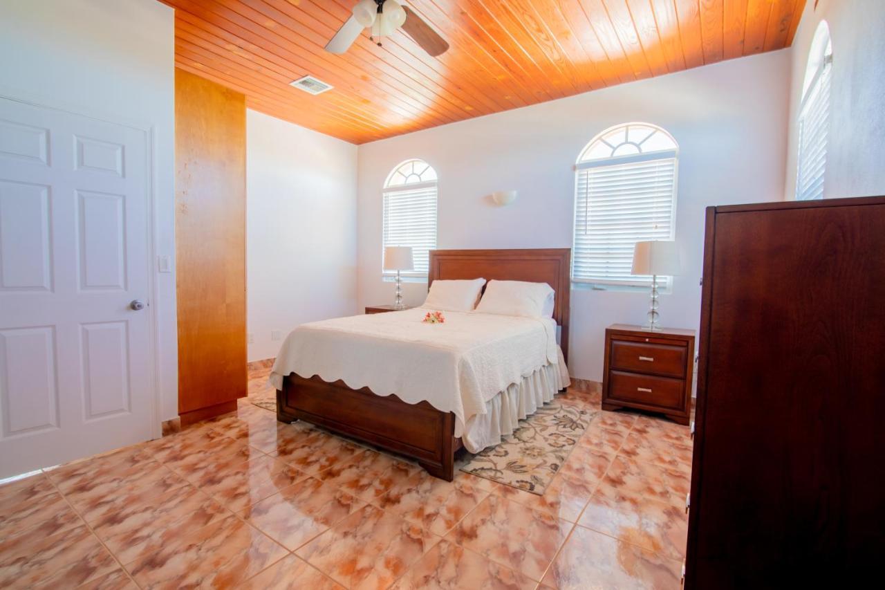 Golden Pelican Villa- 5 Bdr Beachfront Home In North Caicos, Turks & Caicos Whitby Dış mekan fotoğraf